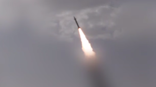  لحظهٔ شلیک موشک‌های موج هفدهم عملیات وعده صادق ۴ علیه مواضع دشمن آمریکایی-صهیونی