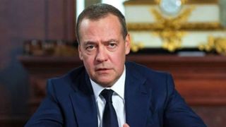 طعنه مدودف به کشورهای عربی: پایگاه‌های آمریکا برای شما تهدید است