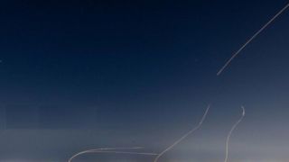 حفره عمیق وسط اتوبان سعیدی در تهران | جزئیات انفجار شب گذشته در غرب