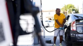 قیمت بنزین در آمریکا به بالاترین سطح از سال ۲۰۲۴ رسید