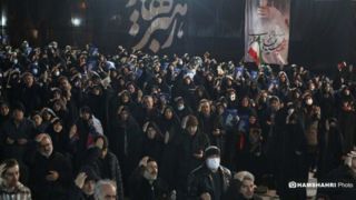 فریاد لبیک یا خامنهای توسط مردم حاضر در میدان ولیعصر فریاد لبیک یا خامنهای توسط مردم حاضر در میدان ولیعصر