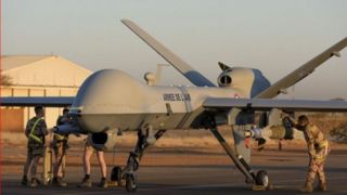 انهدام پهپاد دشمن در آسمان تهران