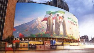 «صالح بعد صالح» روی دیوارنگاره میدان ولیعصر (عج) نقش بست «صالح بعد صالح» روی دیوارنگاره میدان ولیعصر (عج) نقش بست