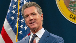 فرماندار کالیفرنیا: هزینه جنگ علیه ایران را مردم آمریکا می‌پردازند