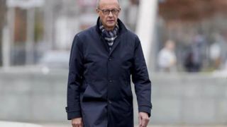 خشم اسپانیا از کرنش صدراعظم آلمان در برابر ترامپ