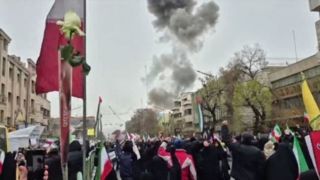 تصویر مشت گره‌کرده را دیدید؟