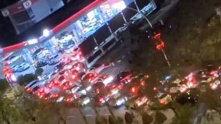 صف طولانی بنزین در چین!