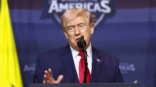 خشم و عصبانیت ترامپ از افشاگری رسانه‌ها درباره آسیب‌دیدن سوخت‌رسان‌ها در حملات ایران به عربستان