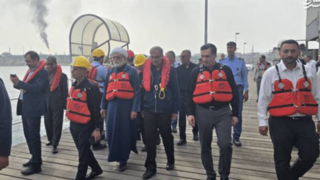 حضور اعضای کمیسیون انرژی مجلس در جزیره خارک