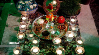 مراسم تحویل سال نو همراه با سفره هفت سین شهدا در قشم  