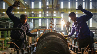  ‌ صنایع و کارآفرینان، پای کار ایران/ ما از نسل سربداران و ستارخان و باقرخانیم!