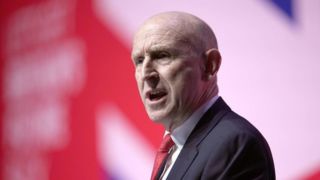 وزیر دفاع انگلیس ادعای اسرائیل درباره احتمال حمله ایران به لندن را تأیید نکرد