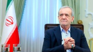 پزشکیان: حفظ آرامش بازار کمتر از مجاهدت در جبهههای نبرد نیست پزشکیان: حفظ آرامش بازار کمتر از مجاهدت در جبهههای نبرد نیست