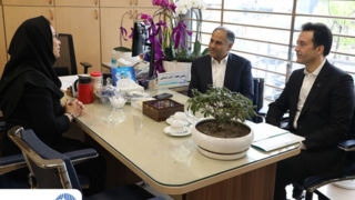 بازدید مدیرعامل بانک تجارت از شعب تهران در اولین روزهای کاری سال ۱۴۰۵