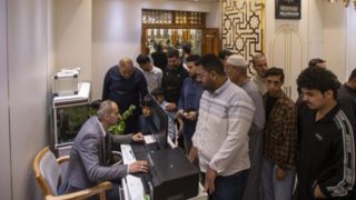 ادامه کمک‌های عتبه حسینی به ایران و لبنان  