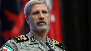 سرلشکر حاتمی: در صورت عملیات زمینی دشمن، یک نفرشان هم نباید زنده بماند           