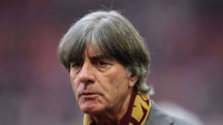 لو با غنا به مربیگری برمی‌گردد؟