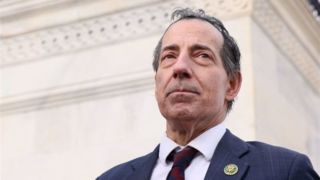 عضو کنگره: سرنگونی جنگنده آمریکا در حریم هوایی ایران «کابوس» است