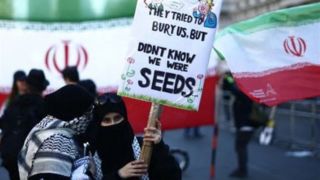 شعار ایرانیان در لندن: سید مجید نقطه زن؛ اسرائیل رو شخم بزن