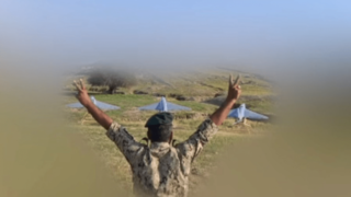 ارتش قهرمان ایران، صنایع پتروشیمی رژیم صهیونی در دیمونا را هدف  قرار داد