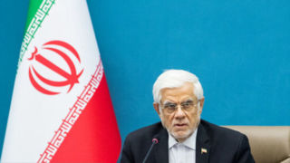 عارف: حمله به دانشگاه شریف، نماد جنون و جهل ترامپ است