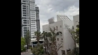  لحظه اصابت مستقیم موشک ایرانی به تل‌آویو