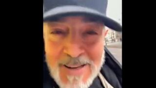 واکنش دیدنی خواننده لس‌آنجلسی به آتش بس | می خواستید نابود کنید که... کجایید؟