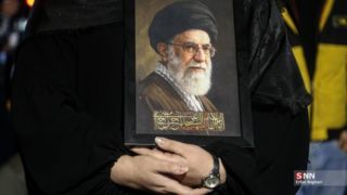  مراسم اربعین رهبر شهید انقلاب در تهران/ سپاه: راه رهبر شهید را با قوت و قدرت ادامه می دهیم/ رییس جمهور در جمع عزاداران