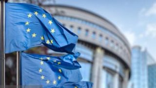 اتحادیه اروپا: اسرائیل حملات به لبنان را متوقف کند 