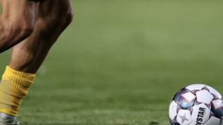 یک‌شنبه درباره ادامه برگزاری لیگ برتر تصمیم‌گیری می‌شود  