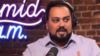 تماس یک هم‌وطن ایرانی با من‌وتو که کل مزدوران شبکه را شُست