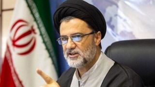 نبویان: تنگه هرمز با افسانه‌سرایی و هالیوودبازی باز نخواهد شد