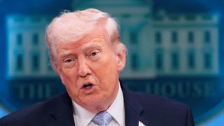 گستاخی ناتمام ترامپ: دارم فکر می‌کنم خلیج فارس را خلیج ترامپ بنامم