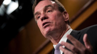 سناتور آمریکایی ادعای ترامپ درباره تنگه‌هرمز را زیر سوال برد