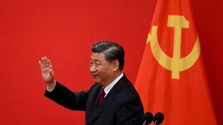 شی در دیدار با ولیعهد ابوظبی: نمی‌توانیم اجازه دهیم جهان به قانون جنگل بازگردد