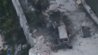 +۱۸| لحظه شهادت یک فرد زخمی توسط پهپاد انتحاری اسرائیلی در لبنان