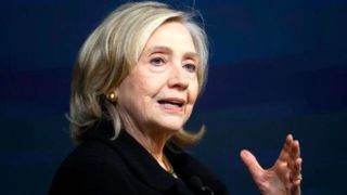 روایت هیلاری کلینتون از تلاش های نتانیاهو برای کشاندن آمریکا به جنگ با ایران 