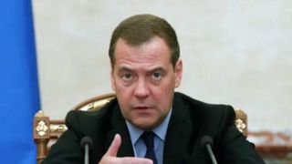 هشدار مدودف درباره تاسیسات پهپادی اروپا