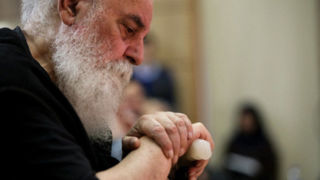 در اوج مشغله‌های سیاسی، یک دست‌خط فراموش نشد