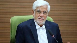 عارف: توییت‌های ترامپ بی‌ارزش است