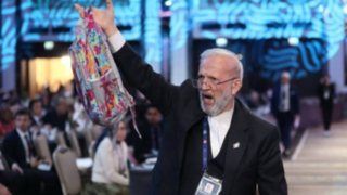 توئیت یک تهیه کننده سینما از خشم انقلابی منوچهر متکی در اتحادیه بین المجالس استانبول ترکیه