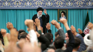 دفترحفظ ونشرآثار رهبرشهید:نامگذاری اماکن ومعابربه نام ایشان مستلزم هماهنگی بااین دفتراست