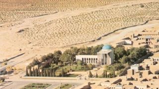 تصویری قدیمی از آرامگاه سعدی