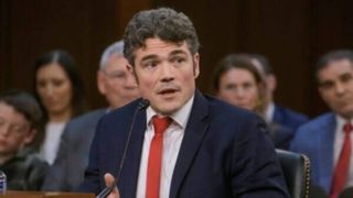 مقام مستعفی دولت ترامپ: باید مانند ریگان نیروهای خود را از خاورمیانه خارج کنیم