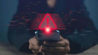 چرا تلفن همراه هنگ می‌کند؟  