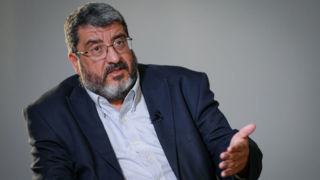 لطفا یک هفته دست نگه‌ دارید