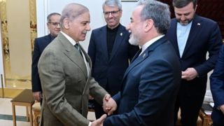 روایت نخست وزیر پاکستان از دیدارش با عراقچی روایت نخست وزیر پاکستان از دیدارش با عراقچی