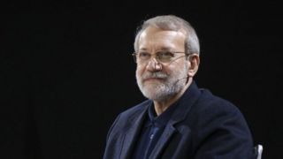 تصویری منتشر نشده از حضور رهبر شهید انقلاب در صداوسیما به‌همراه شهید علی لاریجانی