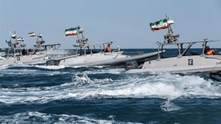قیمت ایستادن را بپرس، بعد ببین باج دادن چقدر گران تمام میشود قیمت ایستادن را بپرس، بعد ببین باج دادن چقدر گران تمام میشود