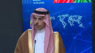 وزیر خارجه عربستان: امنیت تنگه هرمز اساس ثبات اقتصاد جهانی است وزیر خارجه عربستان: امنیت تنگه هرمز اساس ثبات اقتصاد جهانی است